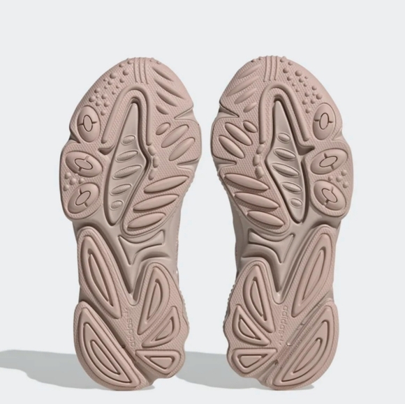Adidas Ozweego - Picture 3 of 5